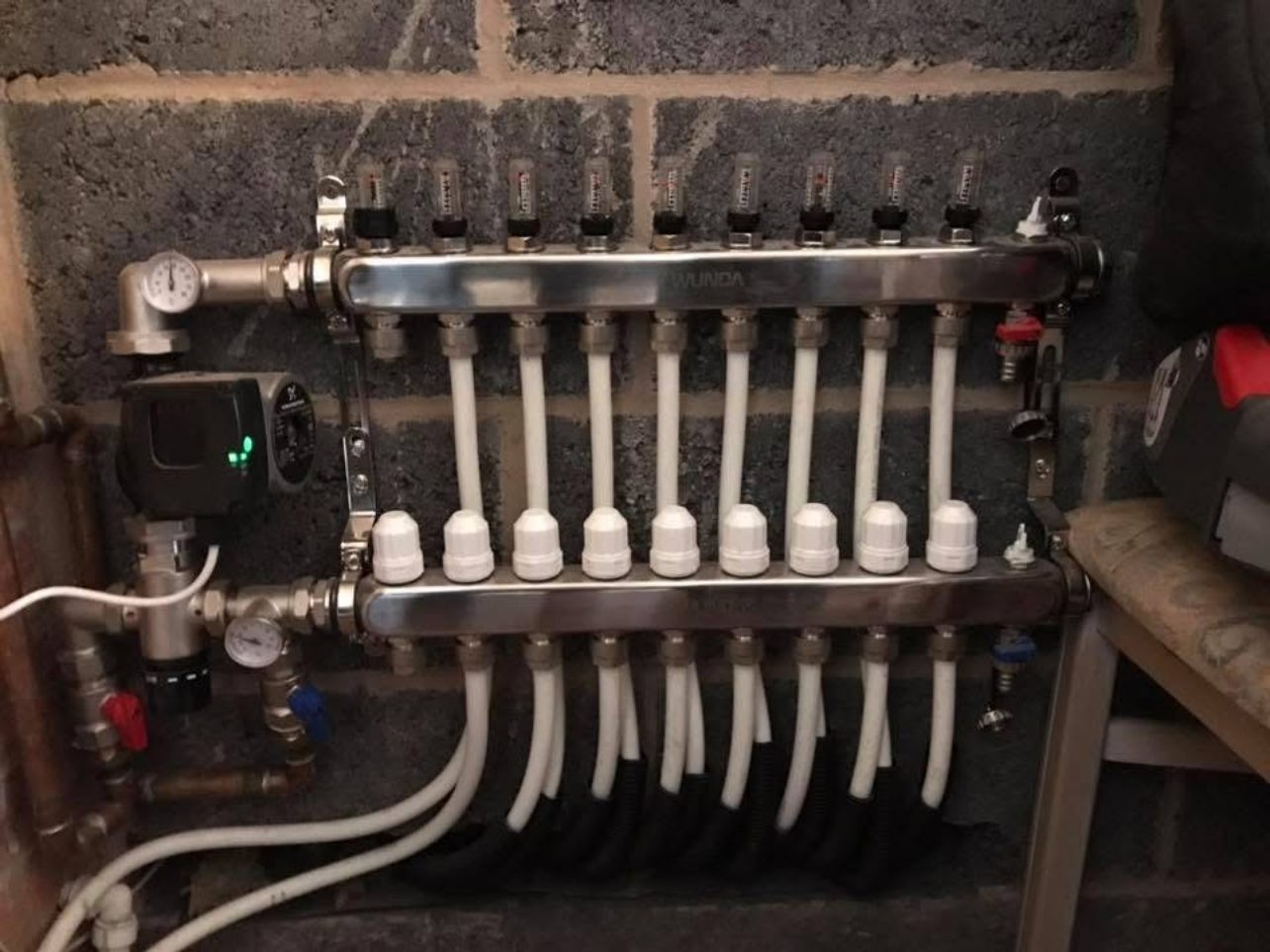 Underfloor heating manifold installed by K3 Gas Group
